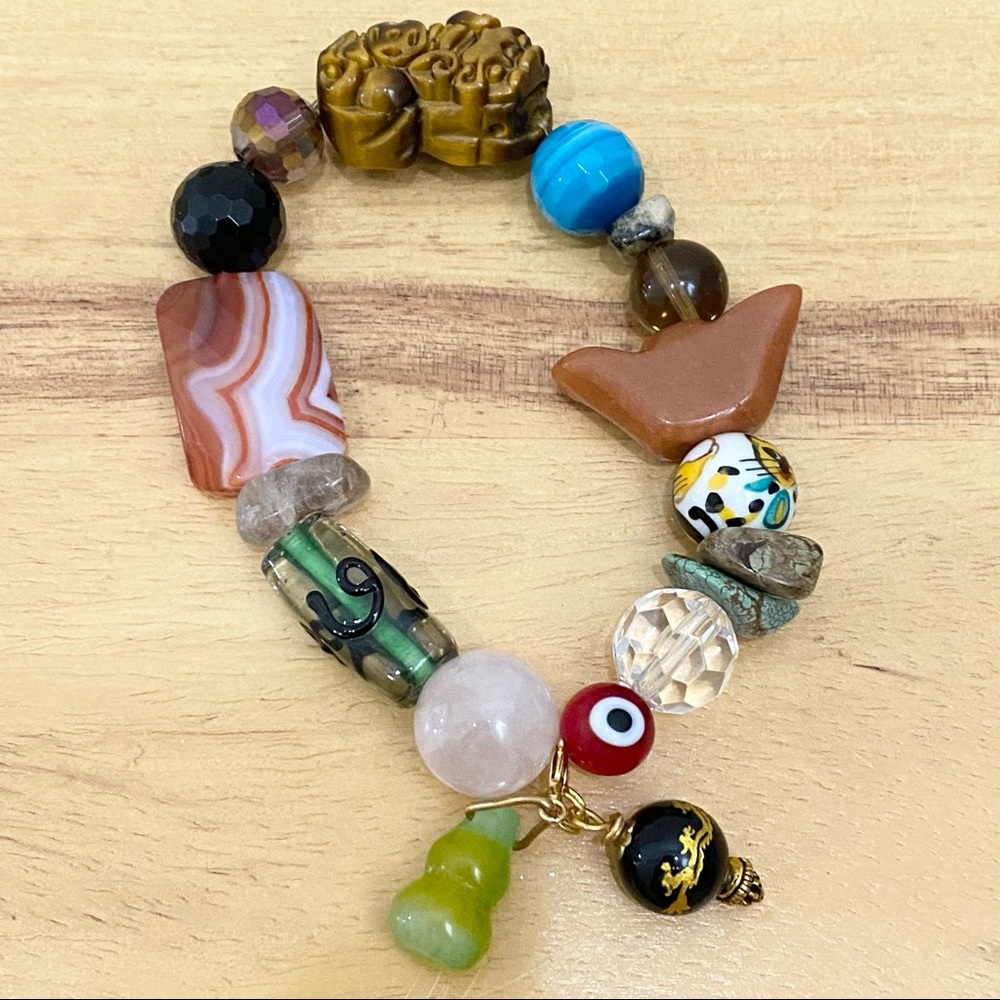 Handmade Pi Xiu Natural Gemstones Mixed Beads Crystal 8-inch Lucky Bracelet
